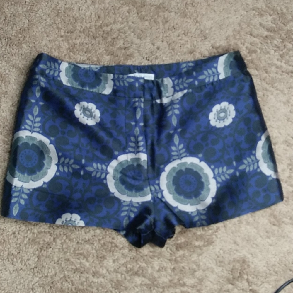 ✌ Maggy Frances Short